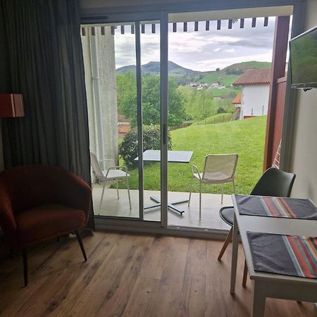 Banca Piscine Vue Montagnes Lägenhet Souraïde Exteriör bild