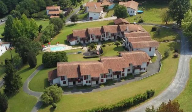 Banca Piscine Vue Montagnes Lägenhet Souraïde Exteriör bild